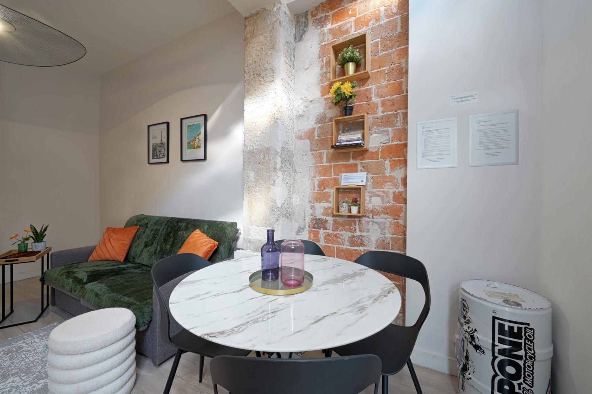 パリ2 Bed Modern Fully Furnish Flat,Close To Buttes Chaumon Parkアパートメント エクステリア 写真